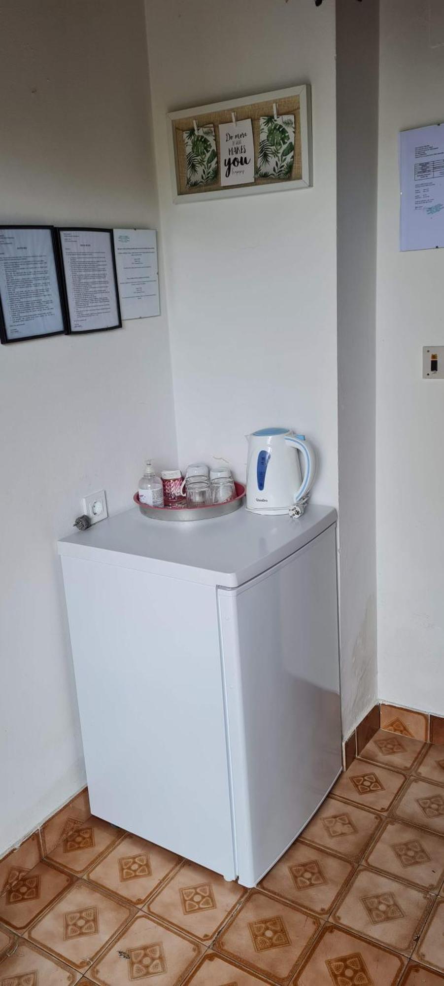 Sobe Zimmer Rooms Nika Tusilovic Rom bilde